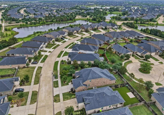 Photo 3 of Single family home for sale at 5803 Pedernales Bnd Ln, Fulshear, TX 77441 | MLS# 75371719 | Listing updated on 2026-09-03