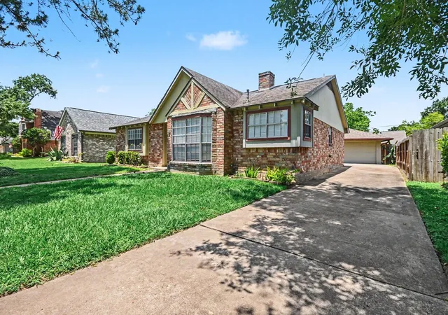 Photo 3 of Single family home for sale at 1150 Red Rock Cyn Dr, Katy, TX 77450 | MLS# 97363122 | Listing updated on 2026-09-10