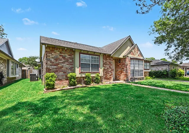 Photo 3 of Single family home for sale at 1150 Red Rock Cyn Dr, Katy, TX 77450 | MLS# 97363122 | Listing updated on 2026-09-10