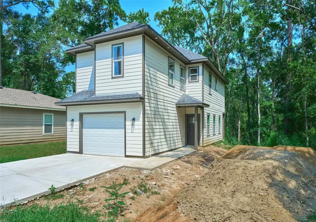 Photo 3 of Single family home for sale at 140 Oak Cir, Livingston, TX 77351 | MLS# 64498450 | Listing updated on 2026-07-20