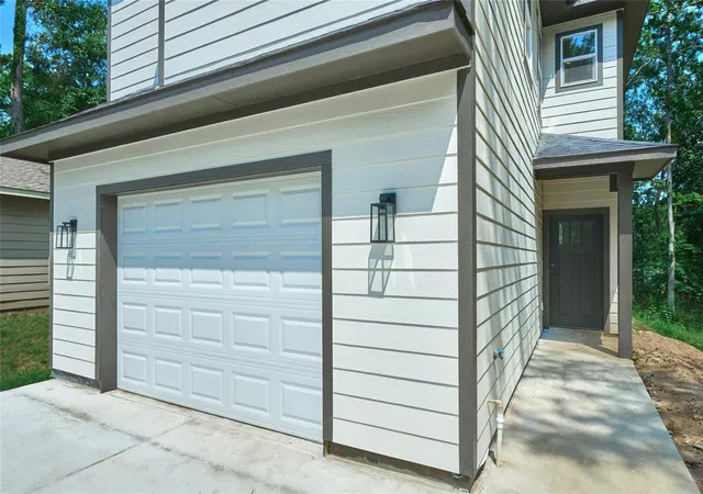 Photo 3 of Single family home for sale at 140 Oak Cir, Livingston, TX 77351 | MLS# 64498450 | Listing updated on 2026-07-20