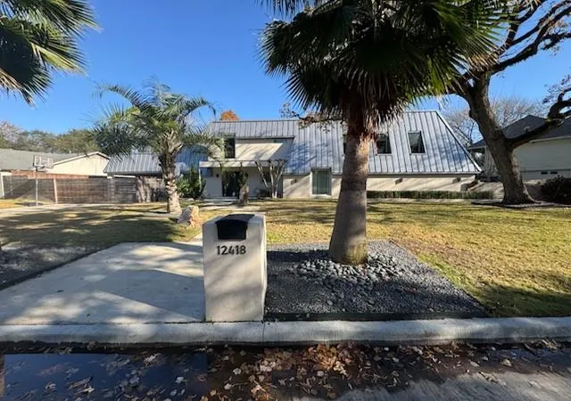Photo 3 of Single family home for sale at 12418 Honeywood Trl, Houston, TX 77077 | MLS# 39052117 | Listing updated on 2026-08-31