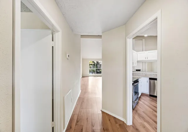 Photo 3 of Sale Pending at 11322 Yorklyn Dr, Houston, TX 77066 | MLS# 31365649 | Listing updated on 2026-09-20