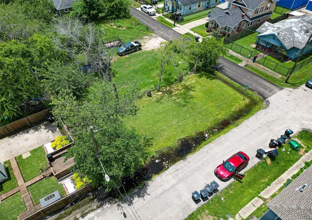 Photo 3 of Land for sale at 2910 Jewel St, Houston, TX 77026 | MLS# 11294755 | Listing updated on 2026-07-23
