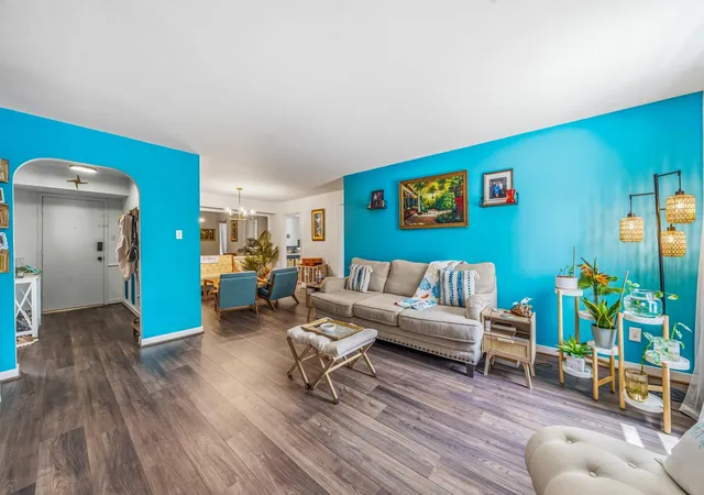 5th image of 359 N Post Oak Ln #219, Houston, TX 77024 | MLS# 9882693