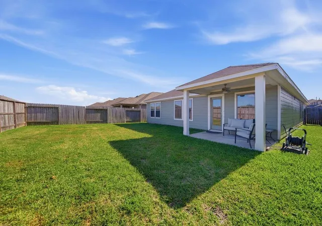 20th image of 2502 Gelding Manor Dr, Alvin, TX 77511 | MLS# 75769586