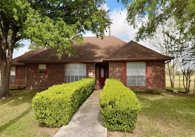 Homes for sale in Wallis, TX | 506 Houston St, Wallis, TX 77485 | MLS# 94690732