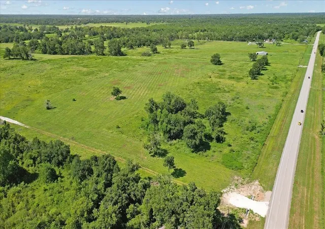 Photo 2 of Land for sale at 8922 Fm 521 Rd, Brazoria, TX 77422 | MLS# 83321927 | Listing updated on 2026-07-21