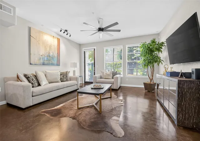 1st image of 2216 Chenevert St #7, Houston, TX 77003 | MLS# 52553154