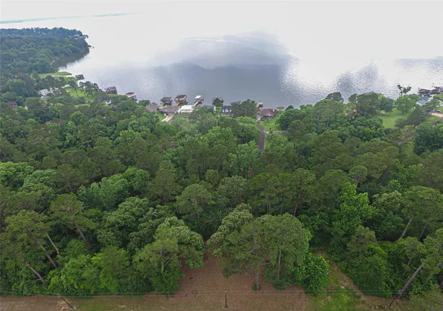 3rd image of 299 Hideaway Dr, Livingston, TX 77351 | MLS# 12728948