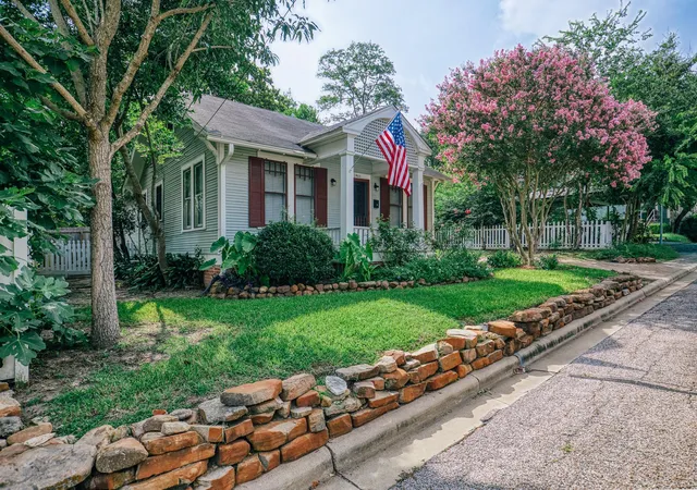 Homes for sale in Brenham, TX | 1405 S Park St, Brenham, TX 77833 | MLS# 10978049