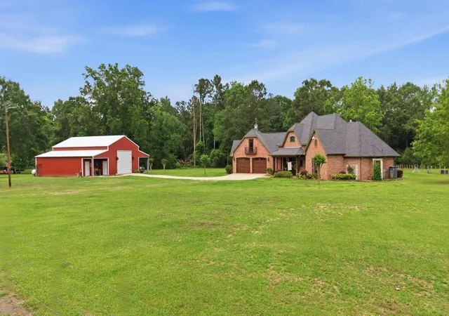 Homes for sale in Buna, TX | 1581 County Road 715, Buna, TX 77612 | MLS# 23647080