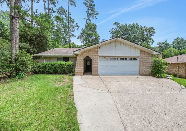 1st image of 113 Hillendale Dr, Livingston, TX 77351 | MLS# 47514522
