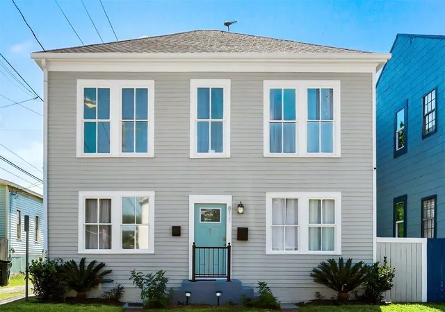 Photo 1 of Multi family home for sale at 811 10th Street, Galveston, TX 77550 | MLS# 24500214 | Listing updated on 2026-09-01