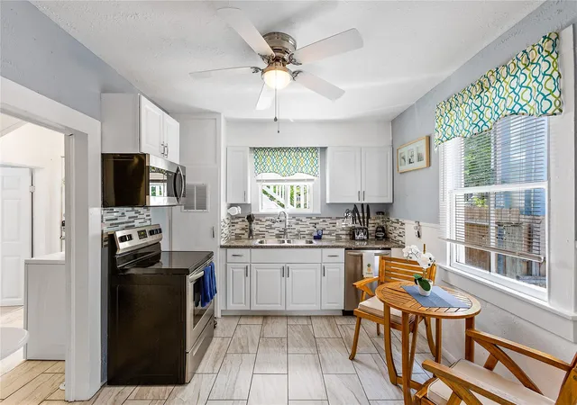 Photo 4 of Multi family home for sale at 811 10th Street, Galveston, TX 77550 | MLS# 24500214 | Listing updated on 2026-09-01