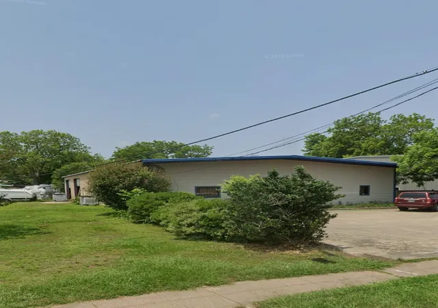 2nd image of 224 E Main Street, Clute, TX 77531 | MLS# 9859177
