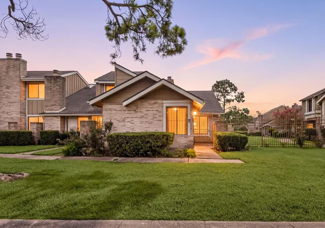 1st image of 12021 Bob White Dr, Houston, TX 77035 | MLS# 79173755