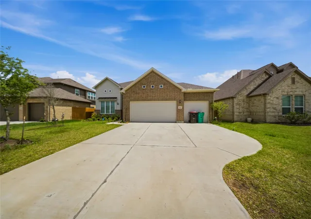 Photo 2 of Single family home for sale at 1622 Homewood Point Ln, Rosharon, TX 77583 | MLS# 84471444 | Listing updated on 2026-04-25