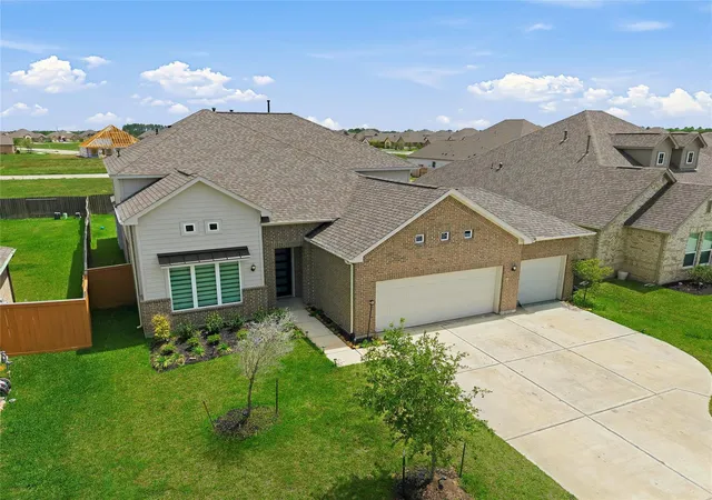 Photo 2 of Single family home for sale at 1622 Homewood Point Ln, Rosharon, TX 77583 | MLS# 84471444 | Listing updated on 2026-04-25