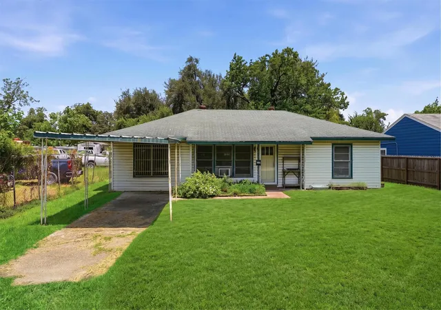 1st image of 717 Bolling Ln, Houston, TX 77076 | MLS# 24585782