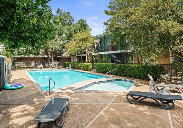 2nd image of 2617 Marilee Ln, Houston, TX 77057