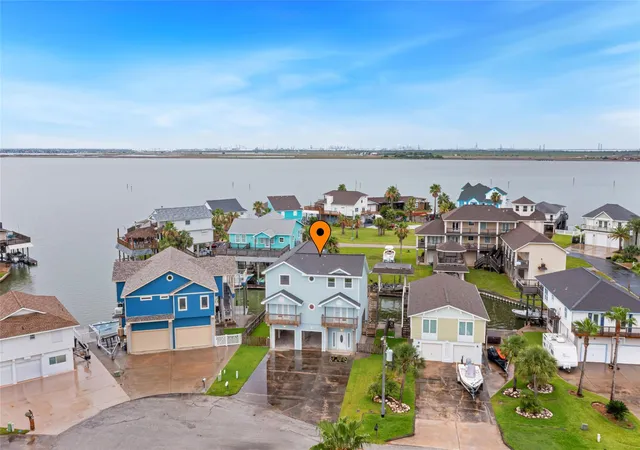 Photo 3 of Single family home for sale at 1110 Papeete St, Galveston, TX 77554 | MLS# 82518881 | Listing updated on 2026-08-29