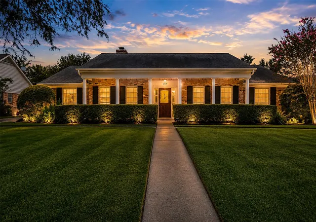 Photo 1 of Single family home for sale at 2526 Teague Rd, Houston, TX 77080 | MLS# 43721899 | Listing updated on 2026-09-10