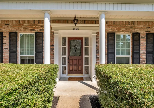 Photo 4 of Single family home for sale at 2526 Teague Rd, Houston, TX 77080 | MLS# 43721899 | Listing updated on 2026-09-10