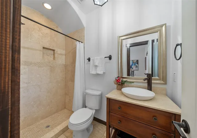 5th image of 2601 Bevis St #E, Houston, TX 77008 | MLS# 78613495