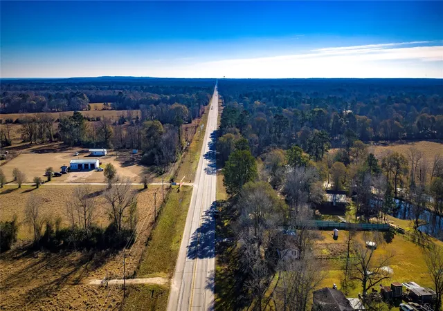 3rd image of 13363 Hwy 105, Cleveland, TX 77327 | MLS# 968602