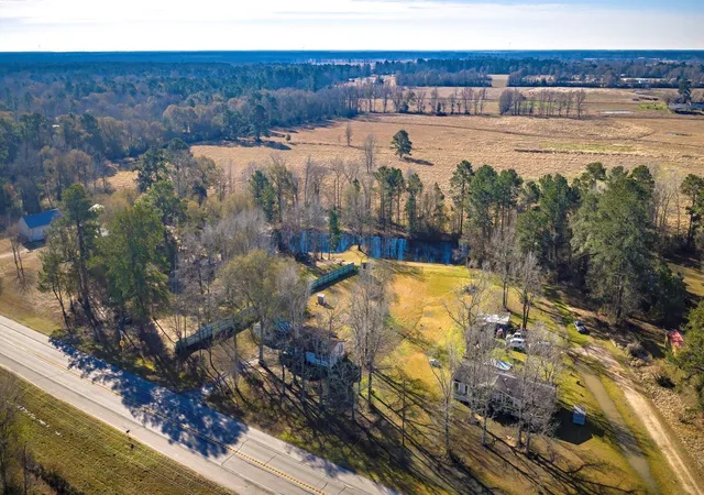 4th image of 13363 Hwy 105, Cleveland, TX 77327 | MLS# 968602