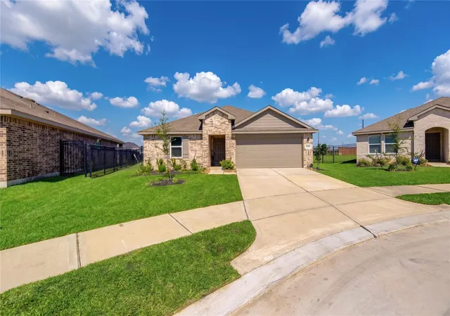Photo 4 of Single family home for sale at 5001 Almond Ter Dr, Katy, TX 77493 | MLS# 67798296 | Listing updated on 2026-07-25
