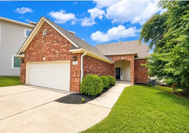 1st image of 12350 Pebble View Dr, Conroe, TX 77304 | MLS# 44937301