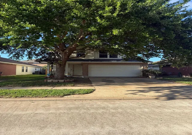Photo 2 of Single family home for sale at 3818 Wimberley Holw Ln, Houston, TX 77053 | MLS# 10304793 | Listing updated on 2026-09-16