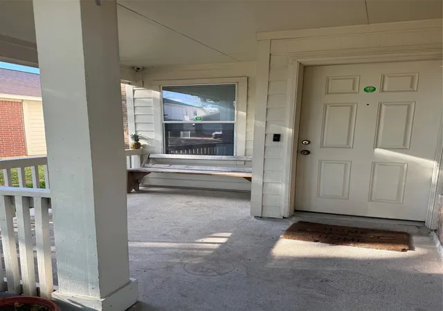 Photo 3 of Single family home for sale at 3818 Wimberley Holw Ln, Houston, TX 77053 | MLS# 10304793 | Listing updated on 2026-09-16