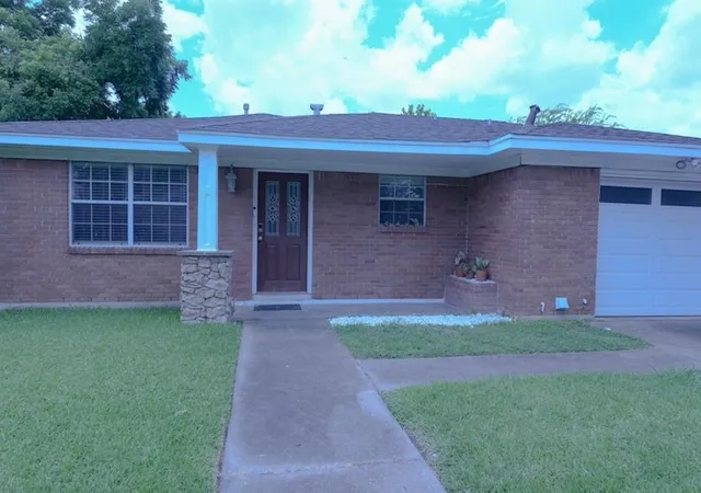 Photo 1 of Single family home for sale at 7818 Ave F, Houston, TX 77012 | MLS# 36935668 | Listing updated on 2026-09-18