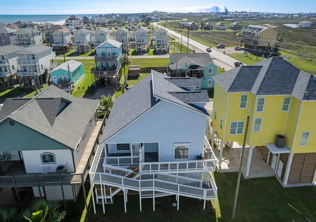 Homes for sale in Surfside Beach, TX | 148 Howard Ave, Surfside Beach, TX 77541 | MLS# 96010564