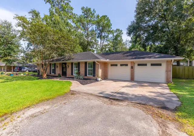 2nd image of 760 Pinecrest St, Vidor, TX 77662 | MLS# 86653973