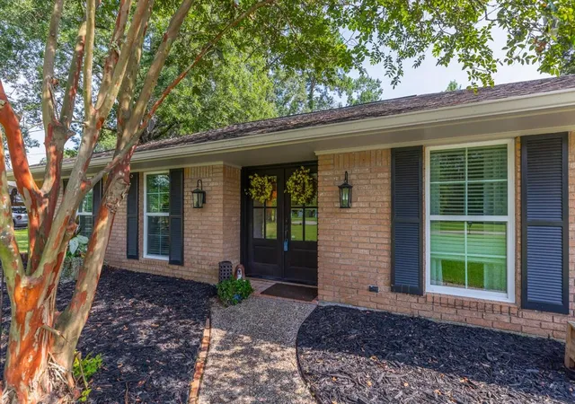 image of 760 Pinecrest St, Vidor, TX 77662 | MLS# 86653973