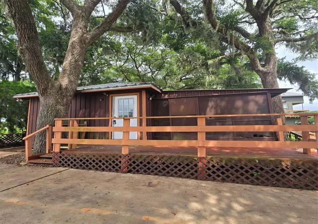 Homes for sale in Sargent, TX | 1471 Private Road 652, Sargent, TX 77414 | MLS# 68390943