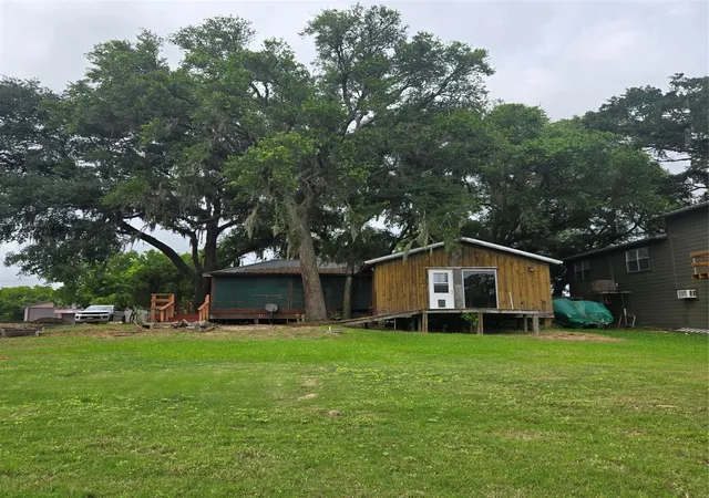 Photo 3 of Single family home for sale at 1471 Private Rd 652, Bay City, TX 77414 | MLS# 68390943 | Listing updated on 2026-09-02