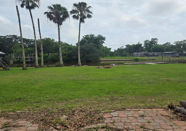 Photo 4 of Single family home for sale at 1471 Private Rd 652, Bay City, TX 77414 | MLS# 68390943 | Listing updated on 2026-09-02