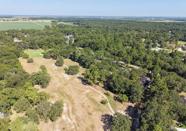 Photo 3 of Single family home for sale at 26722 Winding River Trl, Huffman, TX 77336 | MLS# 92122052 | Listing updated on 2026-09-05