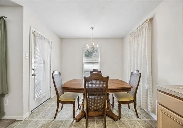 Photo 3 of Townhouse for sale at 5123 Redemption Cir, Houston, TX 77018 | MLS# 6432784 | Listing updated on 2026-08-23