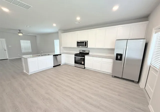 4th image of 2621 Boss St, La Marque, TX 77568 | MLS# 63939506