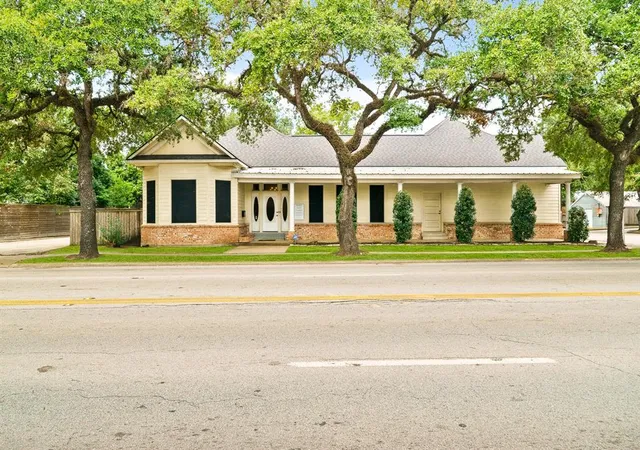 1st image of 800 Jackson St, Richmond, TX 77469 | MLS# 11744948