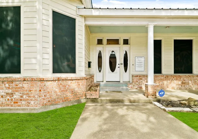 4th image of 800 Jackson St, Richmond, TX 77469 | MLS# 11744948