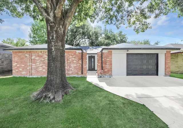 Photo 2 of Single family home for sale at 20010 Cottonglade Ln, Humble, TX 77338 | MLS# 94243037 | Listing updated on 2026-06-30