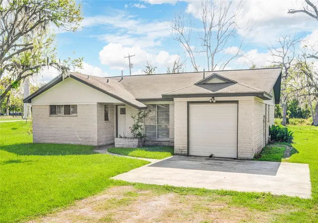 Photo 1 of Single family home for sale at 20244 County Rd 510w, Brazoria, TX 77422 | MLS# 80048425 | Listing updated on 2026-10-07