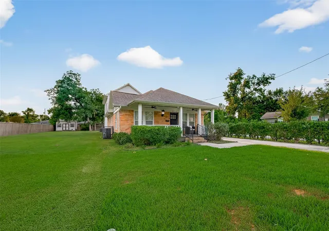 5th image of 4923 Wayne St, Houston, TX 77026 | MLS# 78581334